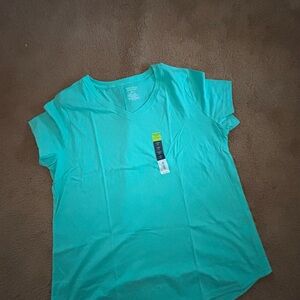 NWT Kohls Tek Gear Aqua V-Neck Short Sleeve Tee